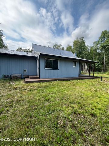 7025 S Gilleys Circle, Wasilla, AK 99623
