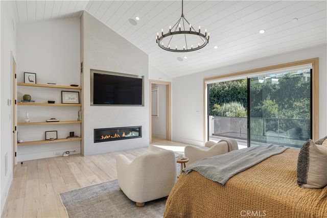 4050 Contera Road, Encino, CA 91436