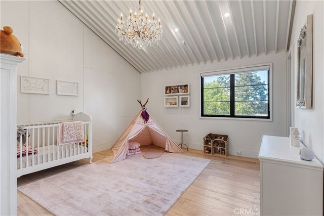 4050 Contera Road, Encino, CA 91436