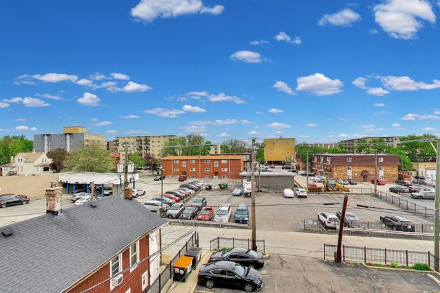 7509 Madison Street B3, Forest Park, IL 60130
