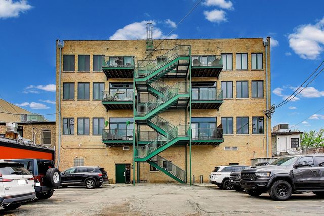 7509 Madison Street B3, Forest Park, IL 60130