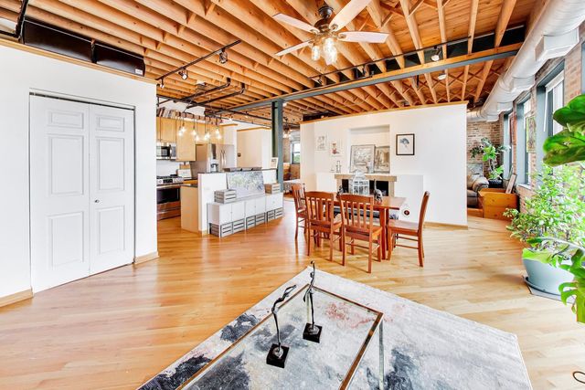 7509 Madison Street B3, Forest Park, IL 60130
