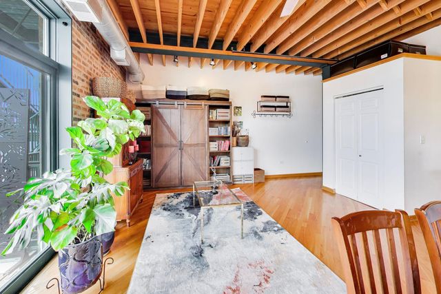 7509 Madison Street B3, Forest Park, IL 60130