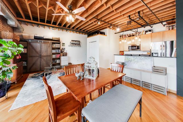 7509 Madison Street B3, Forest Park, IL 60130