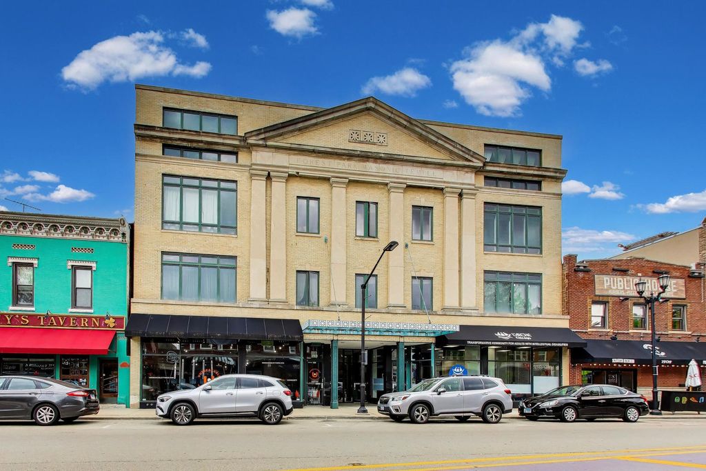 7509 Madison Street B3, Forest Park, IL 60130