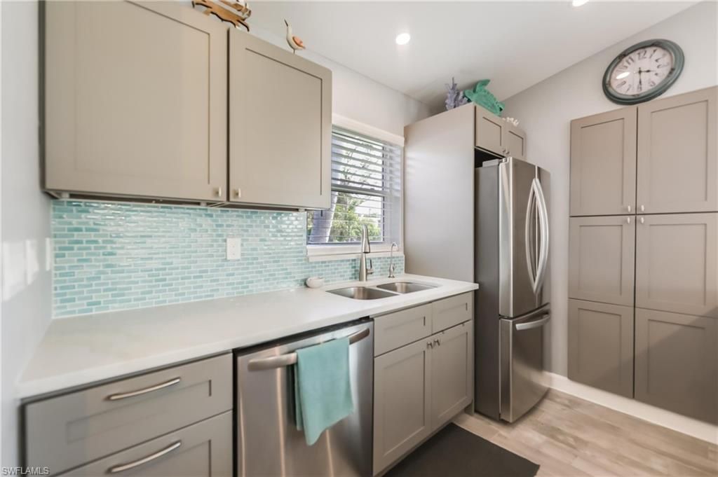 1657 Atlanta Plaza DR, SANIBEL, FL 33957 — photo 4