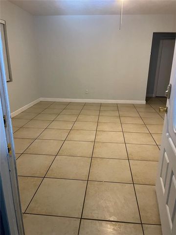 121 33RD AVENUE E, Bradenton, FL 34208