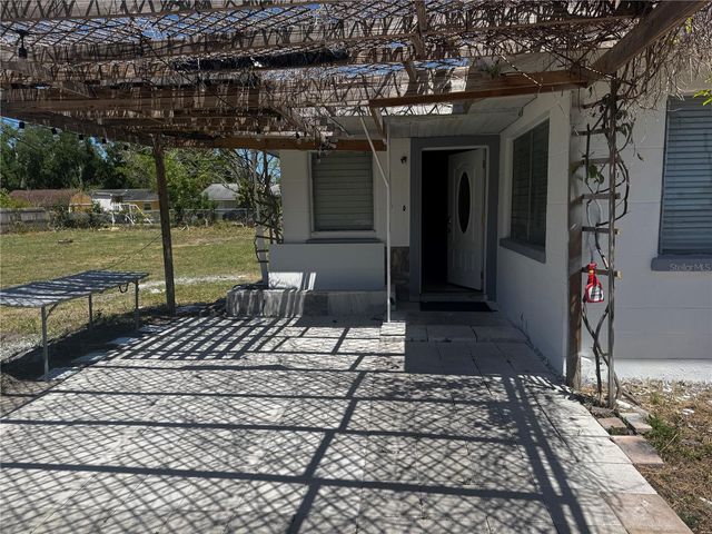 121 33RD AVENUE E, Bradenton, FL 34208