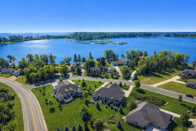 1904 Bridgeview Boulevard, Detroit Lakes, MN 56501