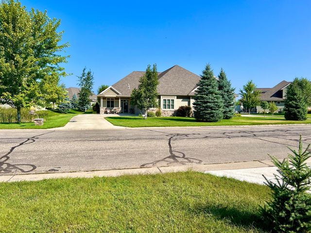 1904 Bridgeview Boulevard, Detroit Lakes, MN 56501