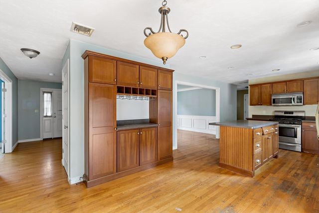 13 Arrowhead Path, Halifax, MA 02338