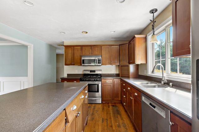 13 Arrowhead Path, Halifax, MA 02338