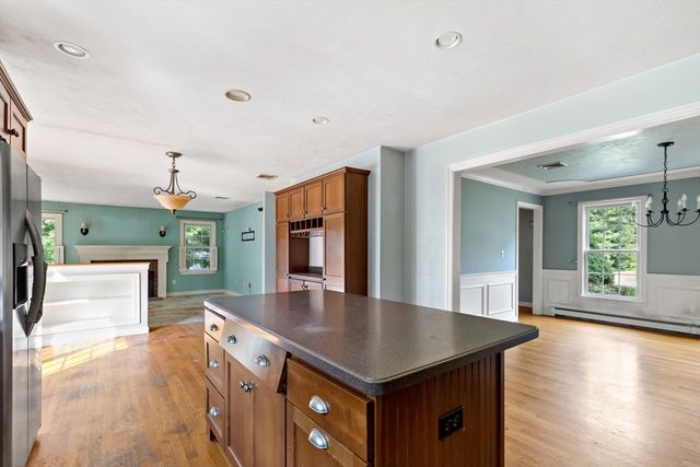 13 Arrowhead Path, Halifax, MA 02338