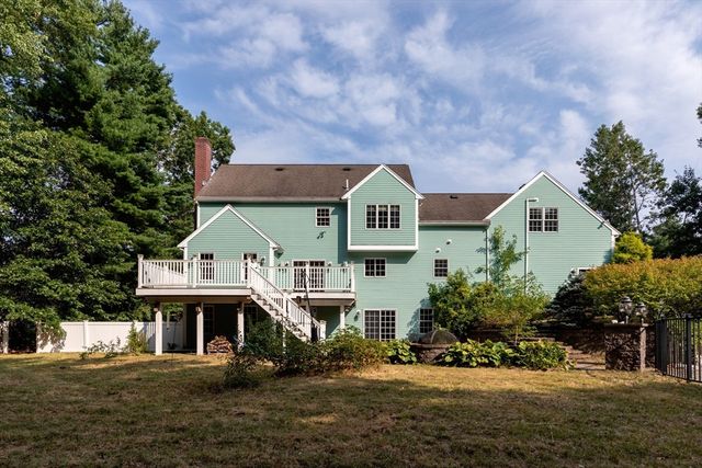 13 Arrowhead Path, Halifax, MA 02338