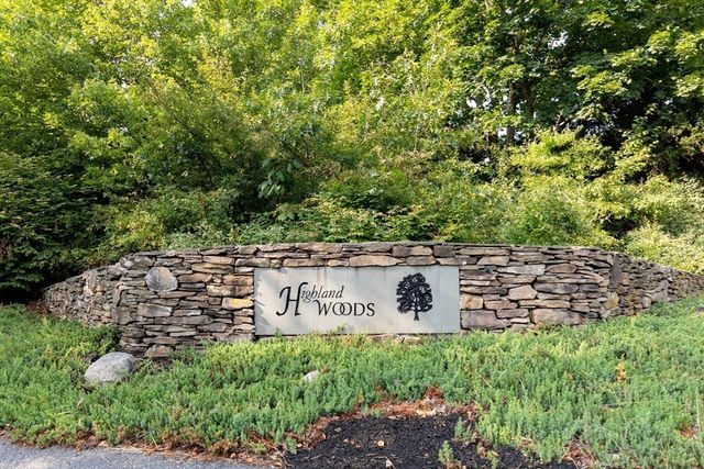 13 Arrowhead Path, Halifax, MA 02338