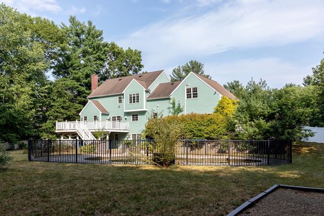 13 Arrowhead Path, Halifax, MA 02338