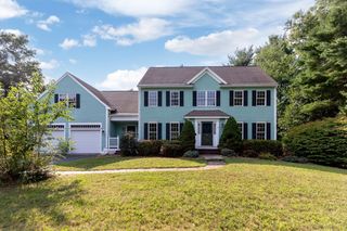 13 Arrowhead Path, Halifax, MA 02338