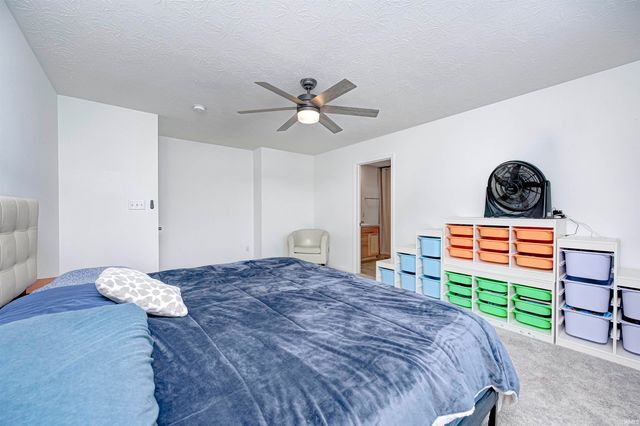 6758 Honeysuckle Way, Pendleton, IN 46064