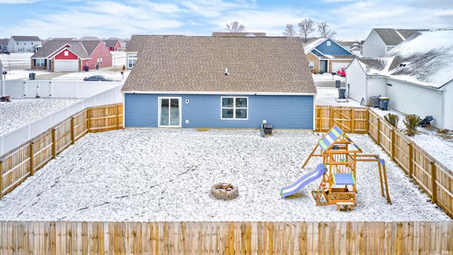 6758 Honeysuckle Way, Pendleton, IN 46064