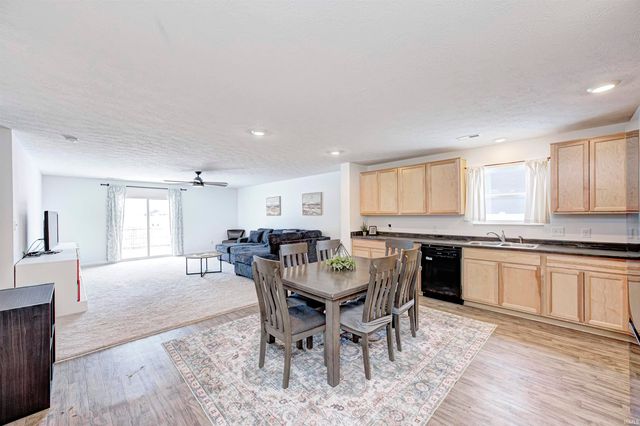 6758 Honeysuckle Way, Pendleton, IN 46064