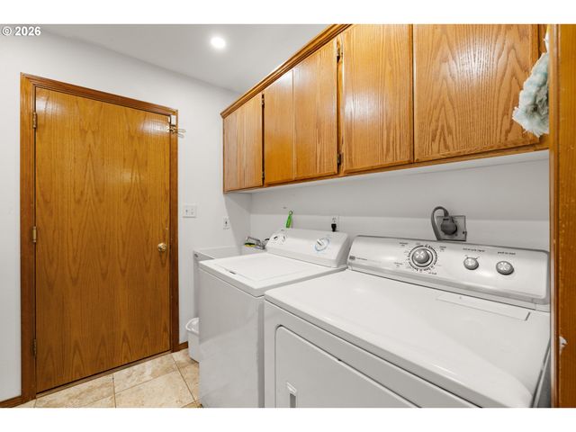 14855 Sw CHARDONNAY Ave, Portland, OR 97224