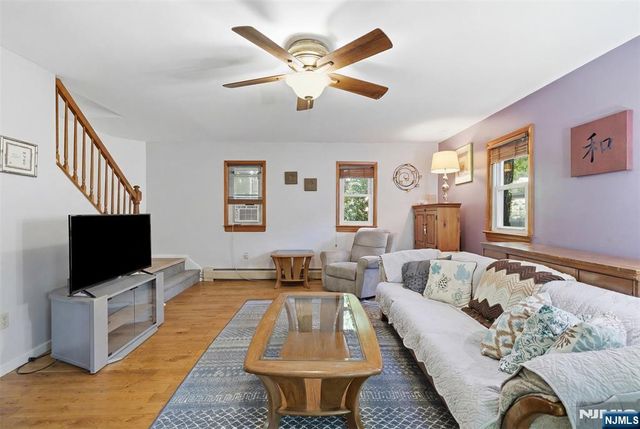 9 Juniper Trail, Kinnelon Borough, NJ 07405