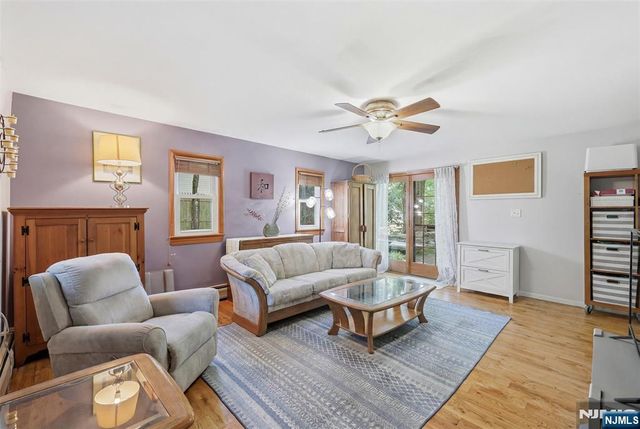9 Juniper Trail, Kinnelon Borough, NJ 07405