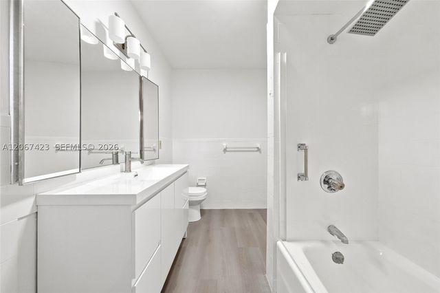 3500 NW 1st St 1A, Miami, FL 33125