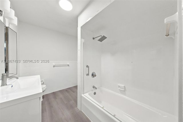 3500 NW 1st St 1A, Miami, FL 33125