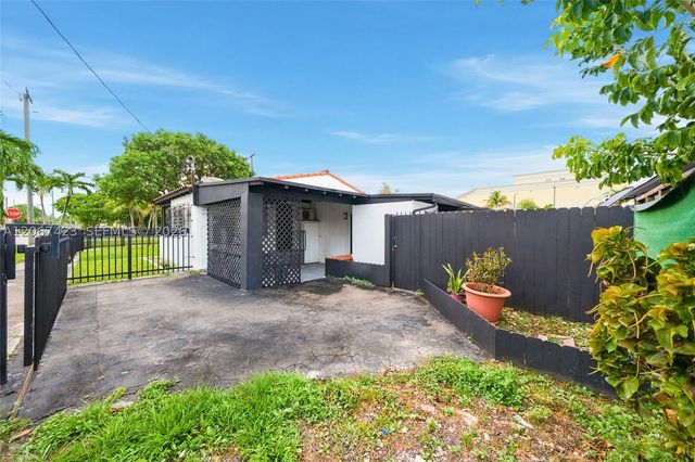 3500 NW 1st St 1A, Miami, FL 33125