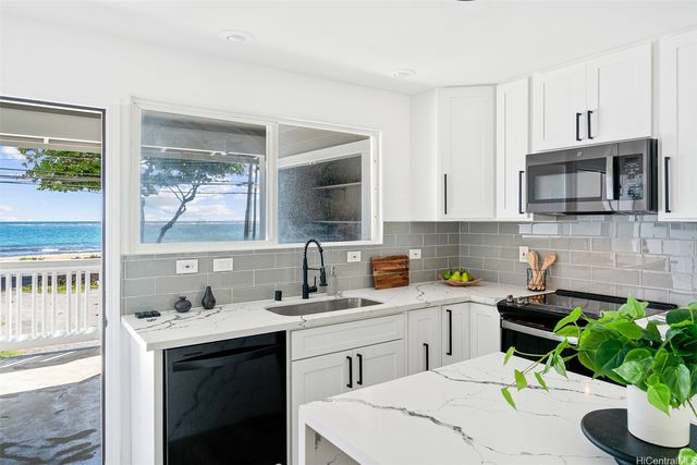 54-74 Kamehameha Highway B, Hauula, HI 96717