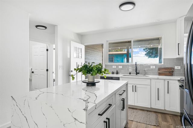 54-74 Kamehameha Highway B, Hauula, HI 96717