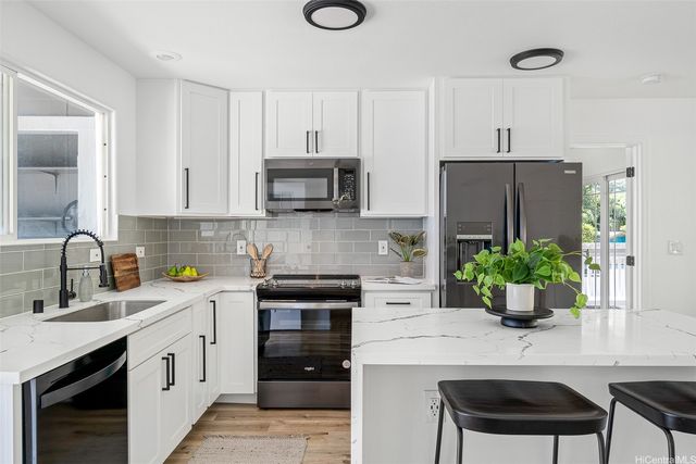 54-74 Kamehameha Highway B, Hauula, HI 96717