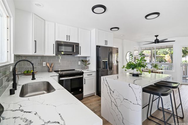 54-74 Kamehameha Highway B, Hauula, HI 96717