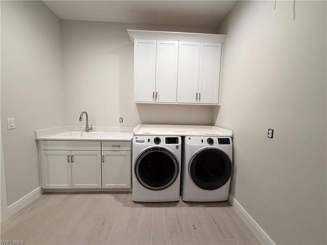 4013 Perseus ST, Naples, FL 34120