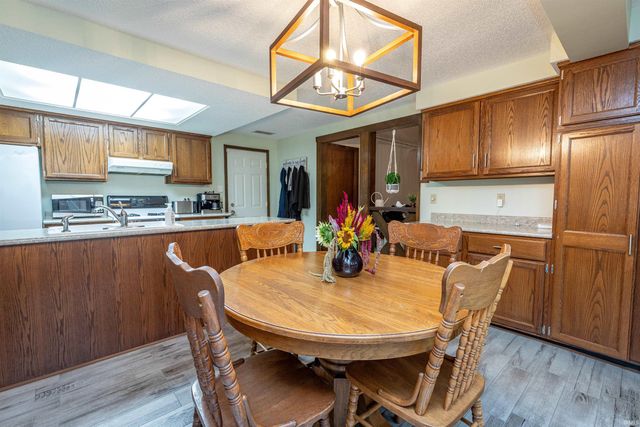 5924 Hallowell Place, Fort Wayne, IN 46815