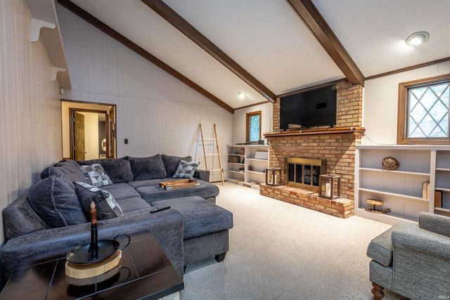 5924 Hallowell Place, Fort Wayne, IN 46815