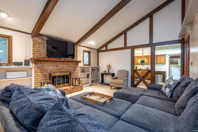 5924 Hallowell Place, Fort Wayne, IN 46815