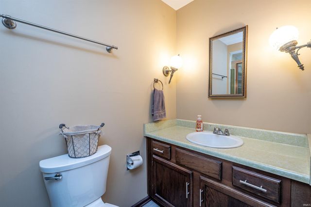5924 Hallowell Place, Fort Wayne, IN 46815