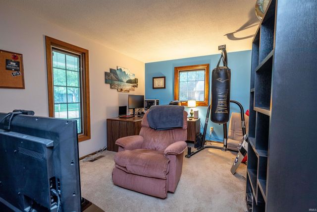5924 Hallowell Place, Fort Wayne, IN 46815