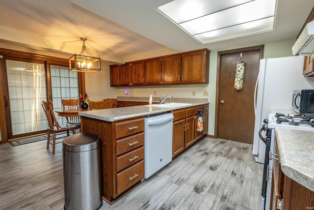 5924 Hallowell Place, Fort Wayne, IN 46815