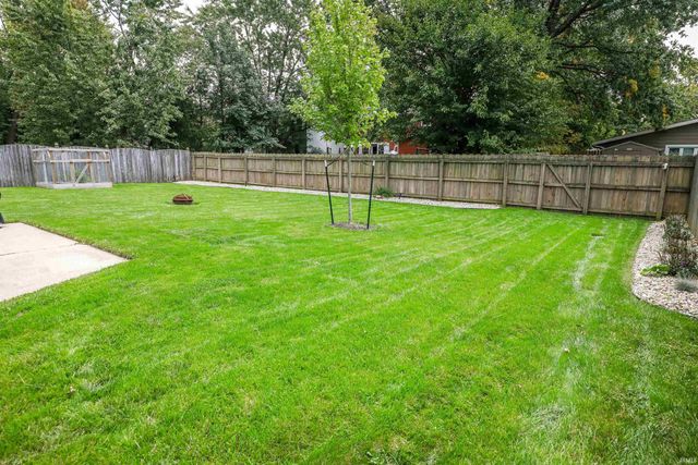 5924 Hallowell Place, Fort Wayne, IN 46815