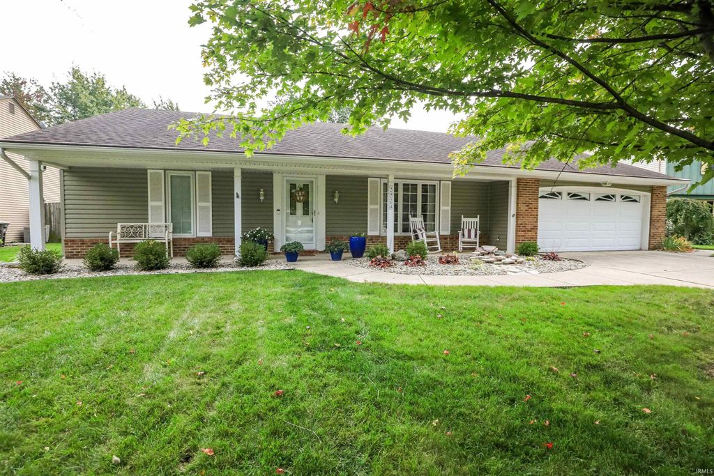 5924 Hallowell Place, Fort Wayne, IN 46815
