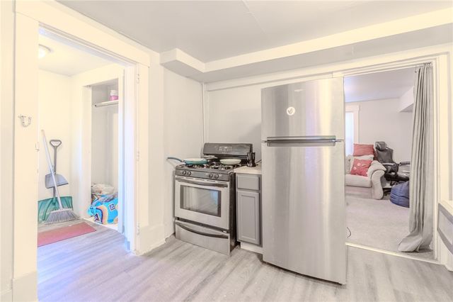 121 Sumner Ave, Forest Hills Boro, PA 15221