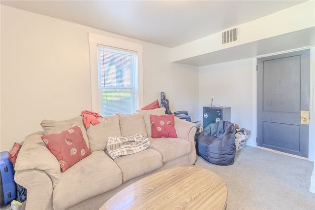 121 Sumner Ave, Forest Hills Boro, PA 15221