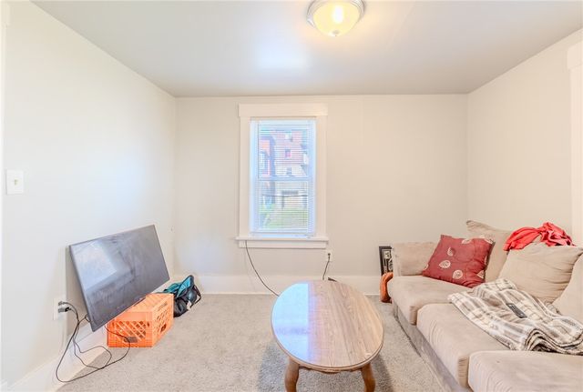 121 Sumner Ave, Forest Hills Boro, PA 15221