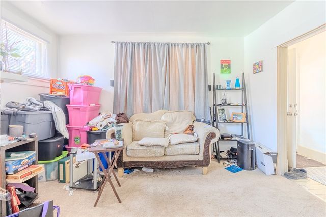 121 Sumner Ave, Forest Hills Boro, PA 15221