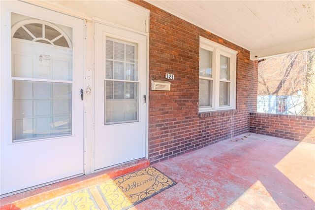 121 Sumner Ave, Forest Hills Boro, PA 15221