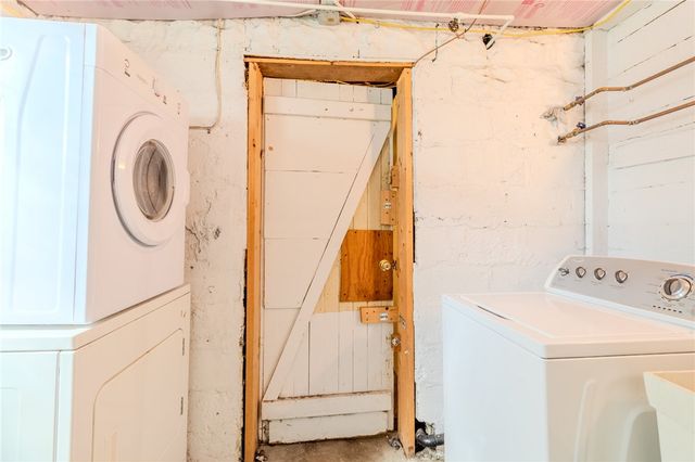 121 Sumner Ave, Forest Hills Boro, PA 15221