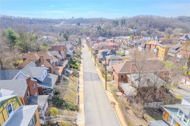 121 Sumner Ave, Forest Hills Boro, PA 15221